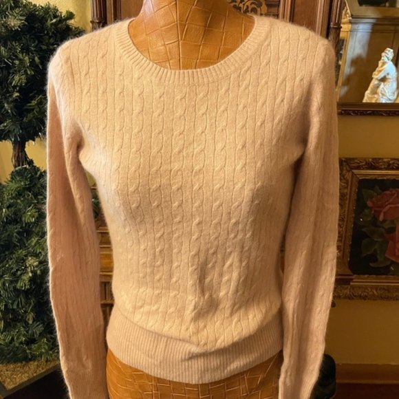 Anthropologie Sweaters - Anthropologie Cable Knit Sweater